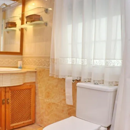 Acuario * Коніль-де-ла-Фронтера